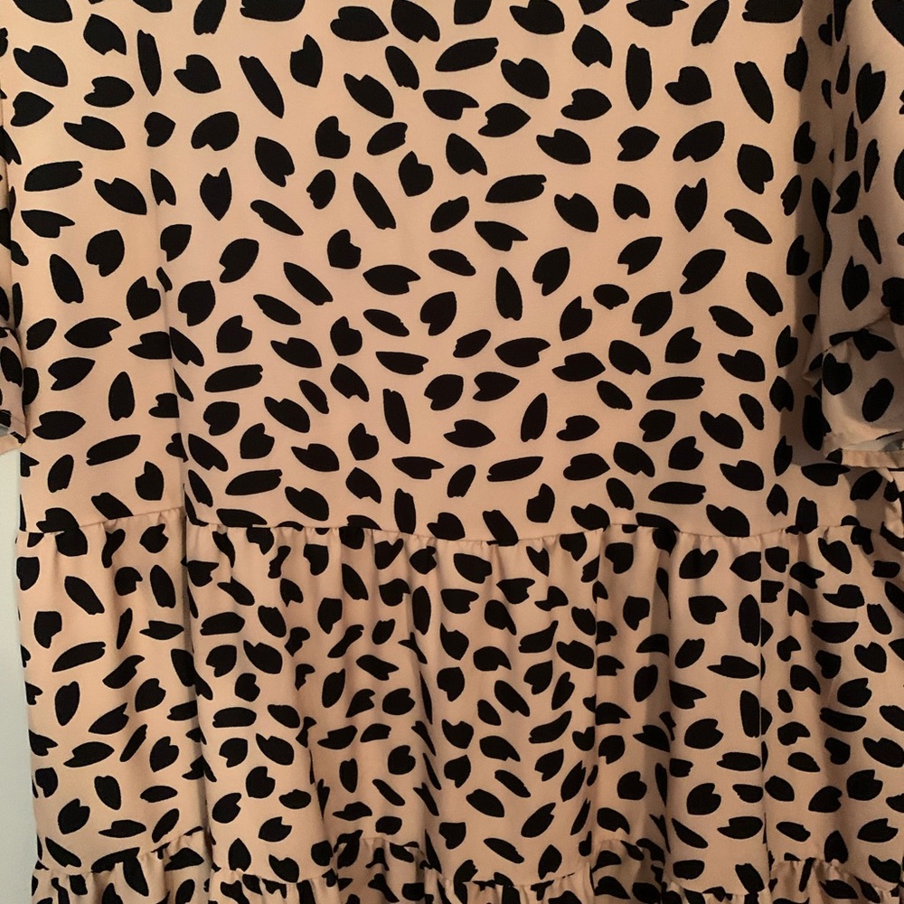 Tan and Black Print Short Sleeve Midi Dress, size XL , Excellent Used Condition - Picture 2 of 2